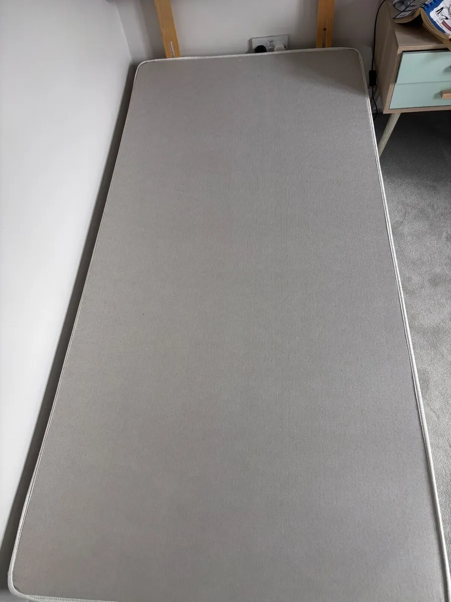 Single bed base with extra mattress - Image 2