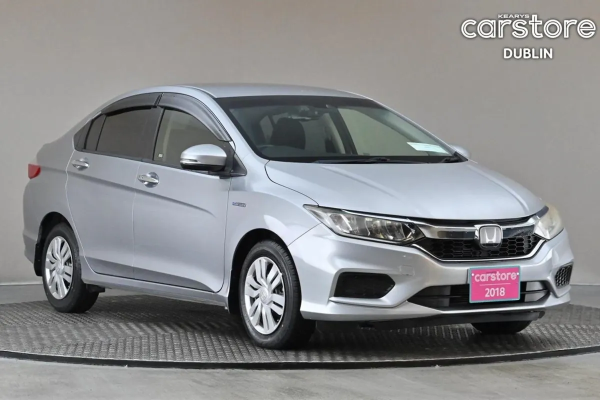 Honda Grace 1.5 Hybrid 4DR Auto  low Mileage 9 an - Image 1