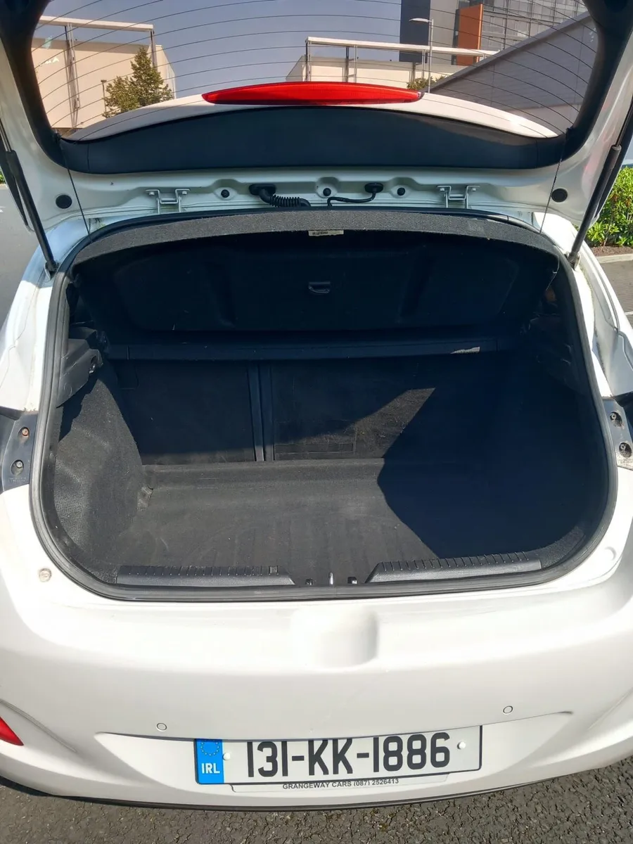 Hyundai i30 - Image 4