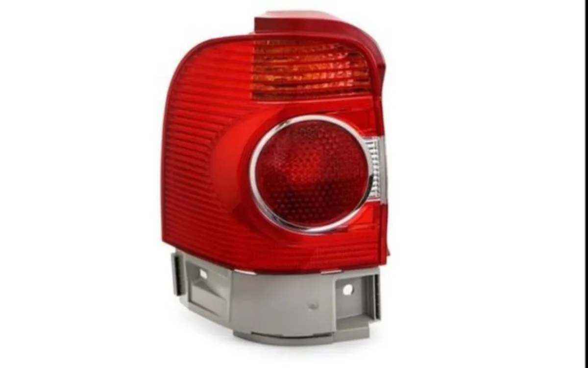Wolkswagen Sharan left and right tail light - Image 3
