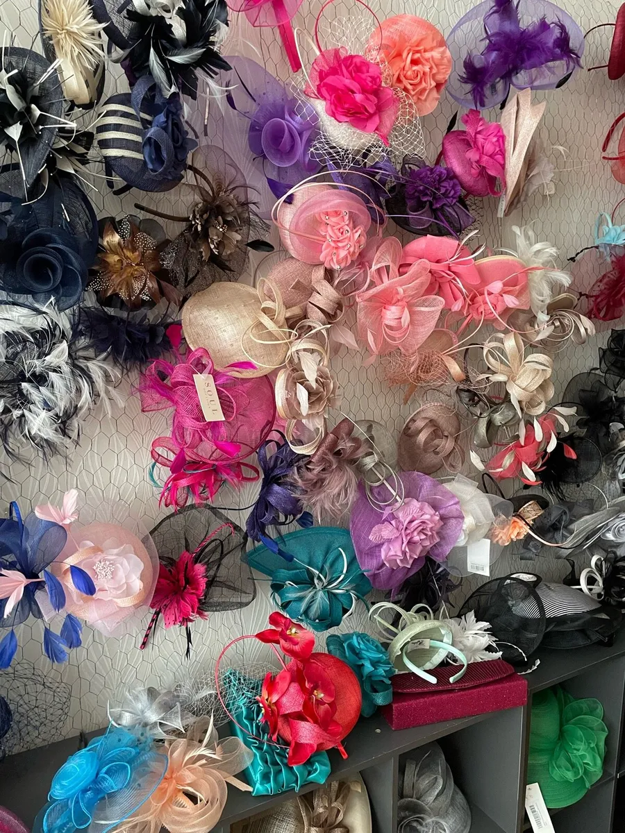 Ladies wedding accessories hats /fascinators - Image 3