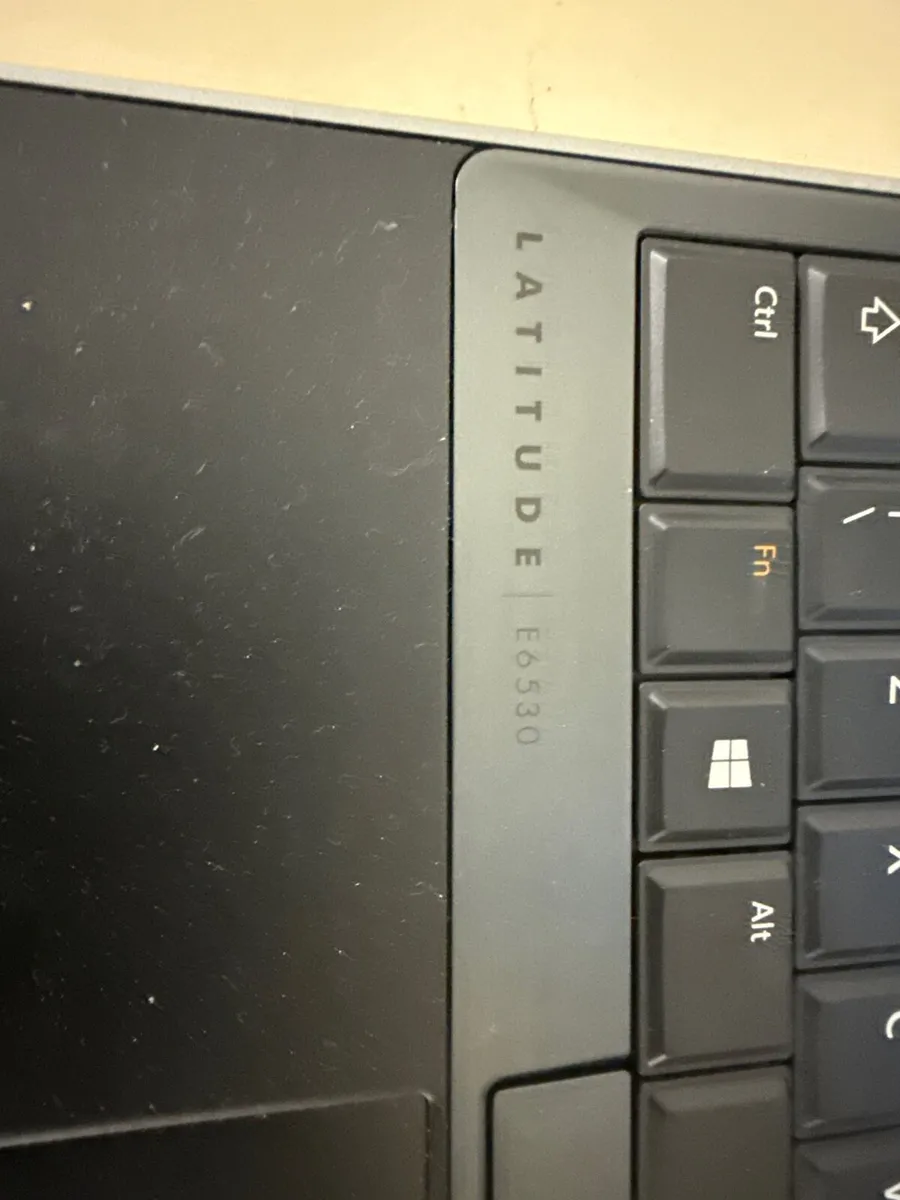 Dell i7 laptop - Image 2