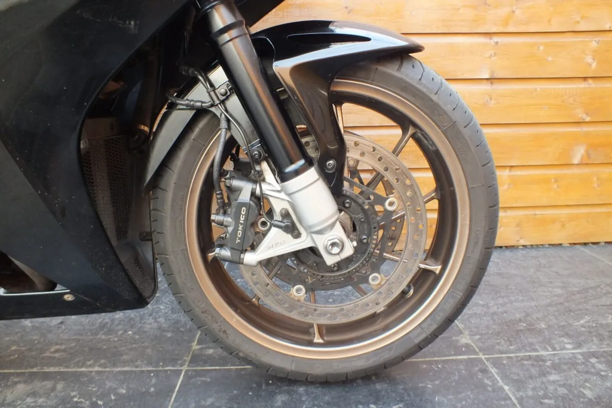 2015 Honda VFR800 V4 Vtec (Loaded) - Image 3
