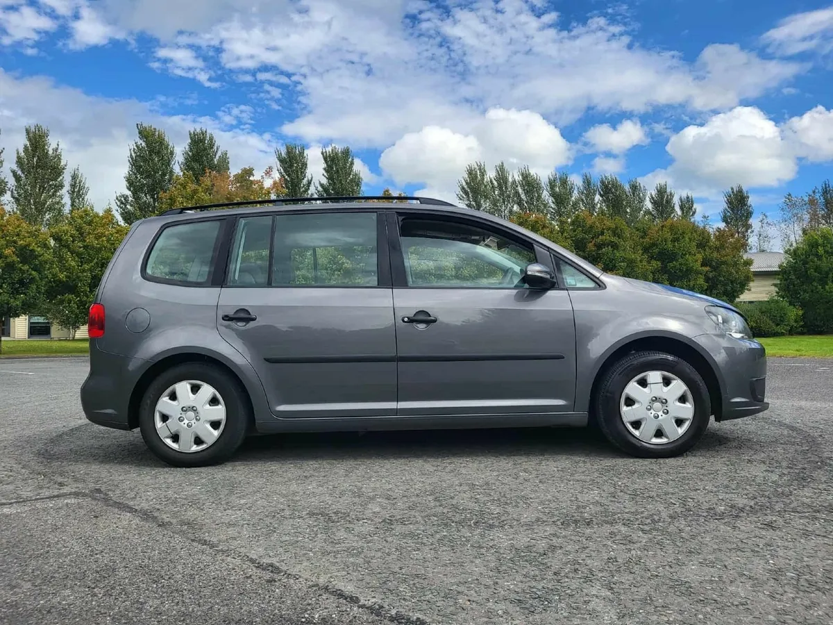2011 Vw Touran TL 1.6TDI **(FRESH NCT 07/26, TAX)* - Image 3