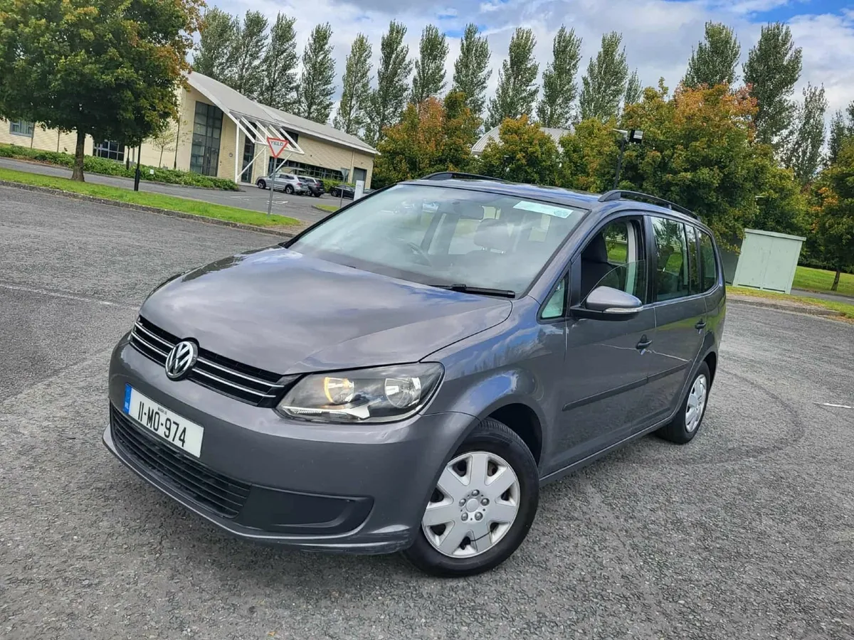 2011 Vw Touran TL 1.6TDI **(FRESH NCT 07/26, TAX)* - Image 4