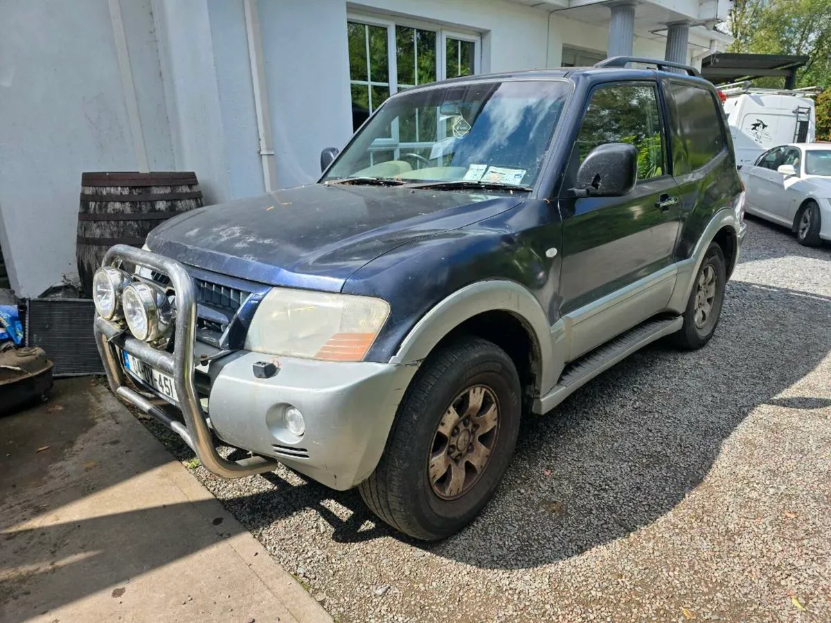 Mitshibushi Pajero Breaking Parts - Image 1