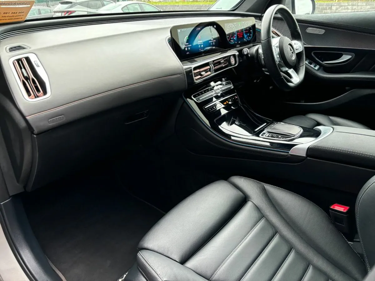 Mercedes-Benz EQC 400 AMG Premium 4-Matic - Image 3