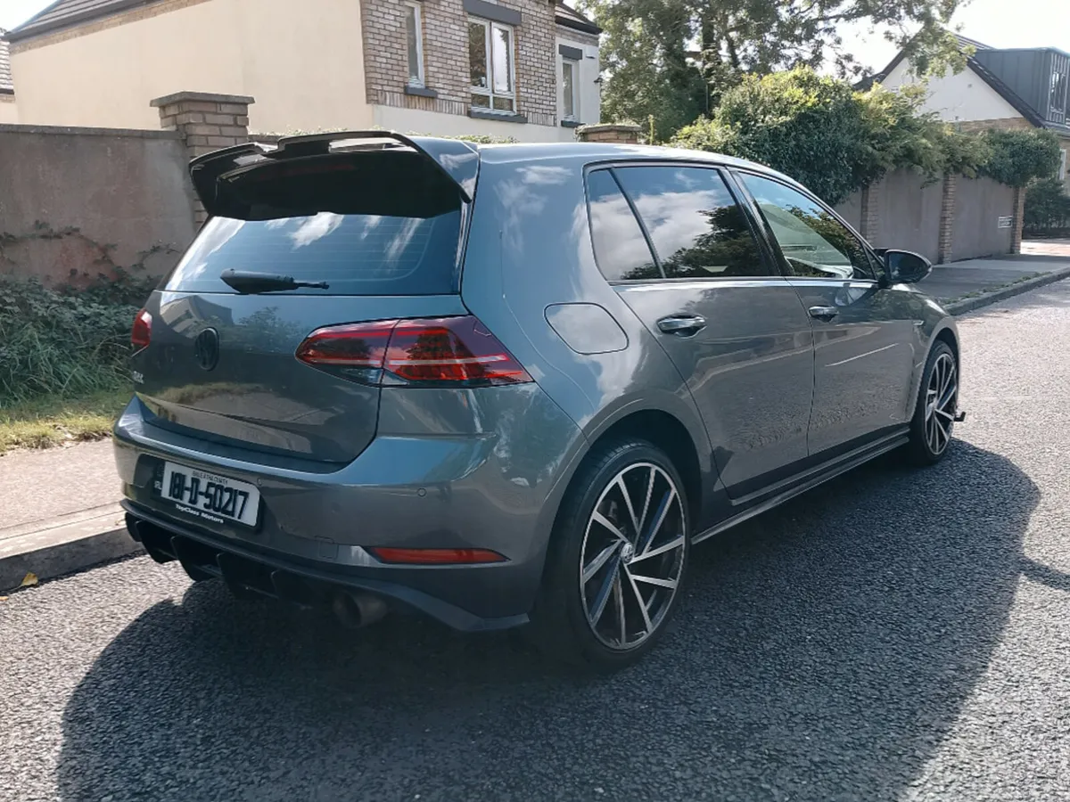 Volkswagen Golf 1.4 GTE 147PS S/A 5DR Auto - Image 3