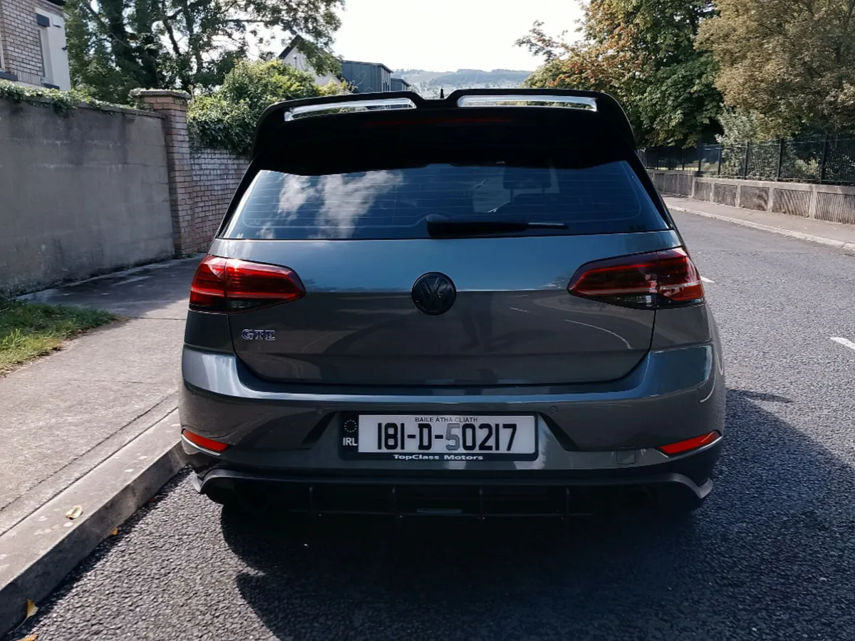 Volkswagen Golf 1.4 GTE 147PS S/A 5DR Auto - Image 4