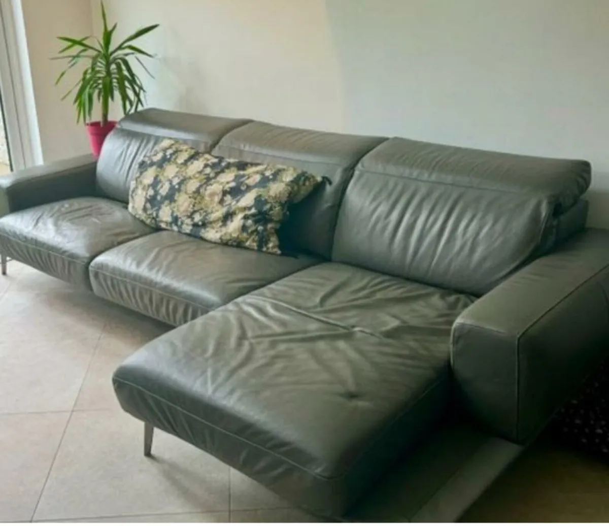 Leather sofa - Image 3