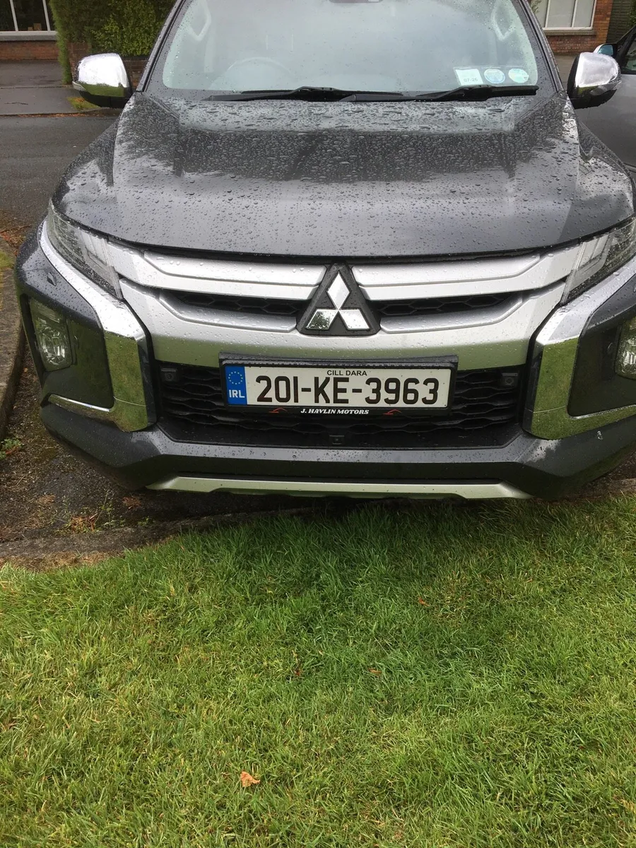 Mitsubishi L200 barbarian X - Image 1