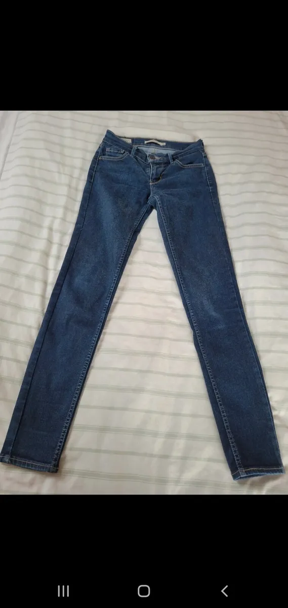 Womens Levis jeans - Image 2