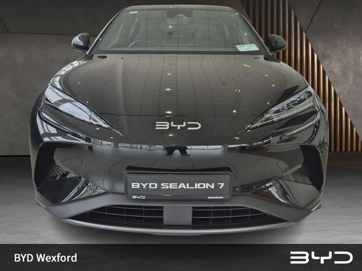 BYD SEALION 7 Design AWD 530BHP Heat Pump 456KM R - Image 2