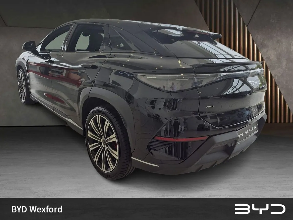 BYD SEALION 7 Design AWD 530BHP Heat Pump 456KM R - Image 4