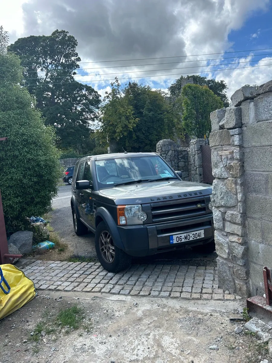 Land Rover Discovery 2006 - Image 1