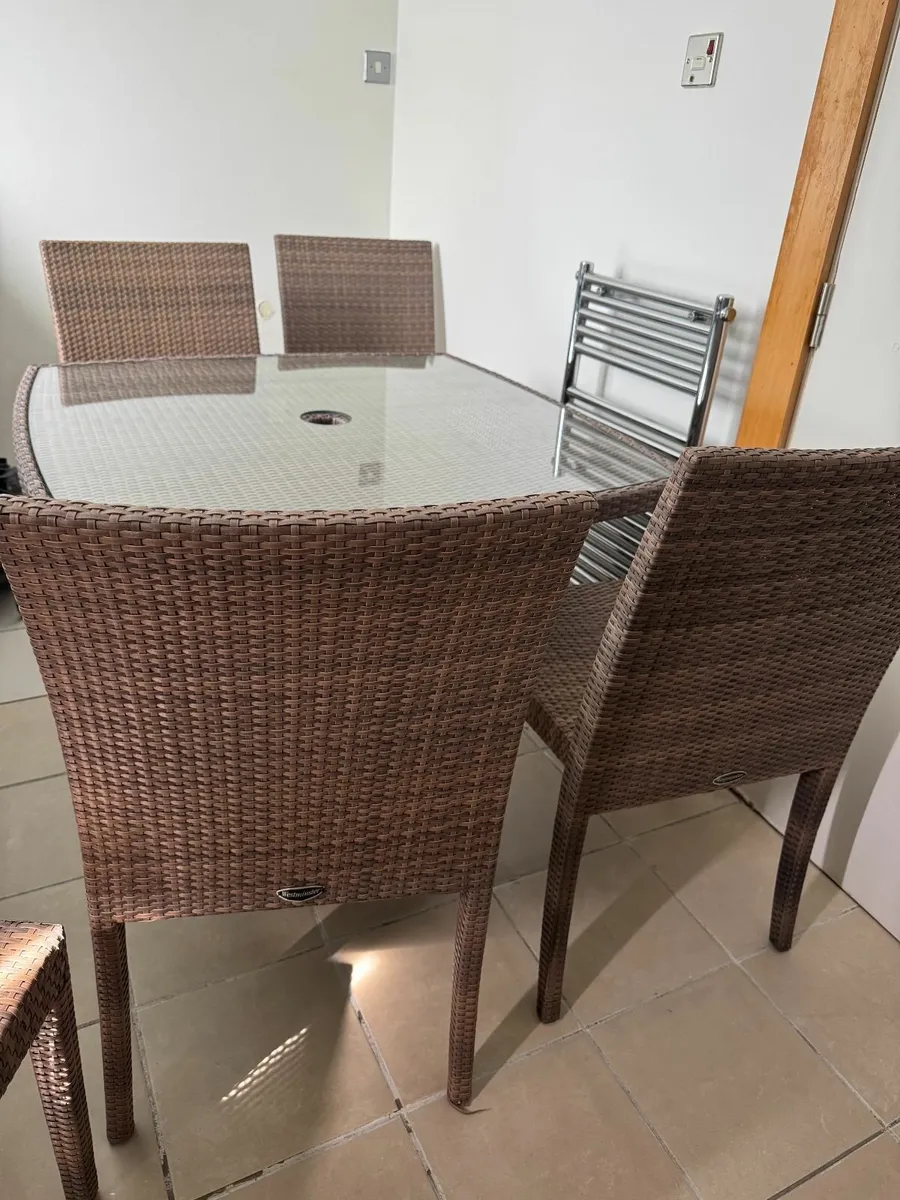 Garden Furniture - Image 1