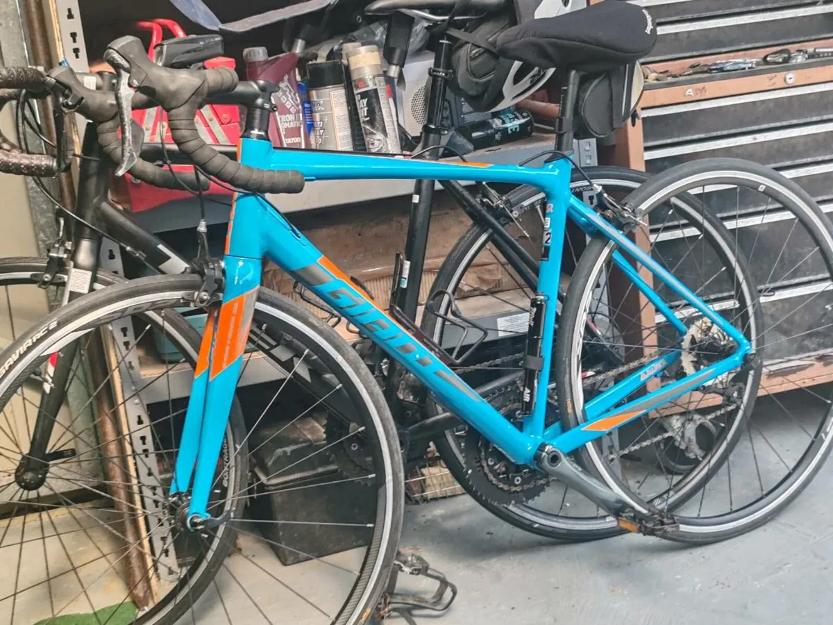 Racing bike - Image 2