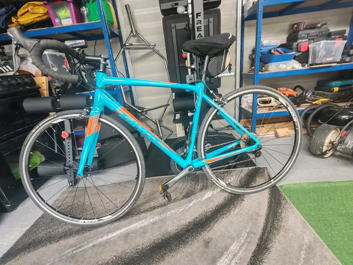 Racing bike - Image 1
