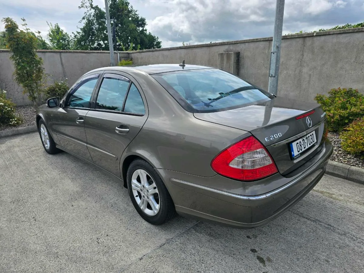 Mercedes E200 Kompressor Avantgarde - Image 4