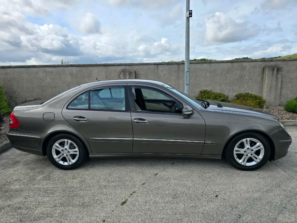 Mercedes E200 Kompressor Avantgarde - Image 1
