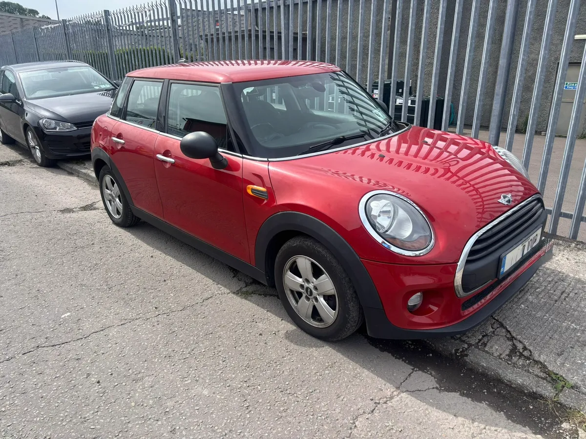151 mini no damage just hi miles - Image 1