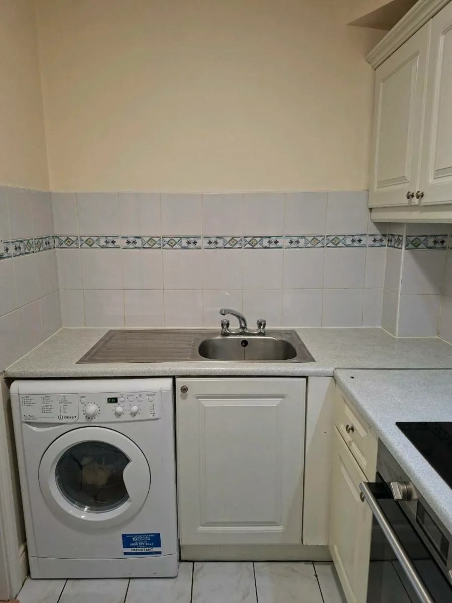 Complete kitchen - Must be collected before 21/09 - Image 4