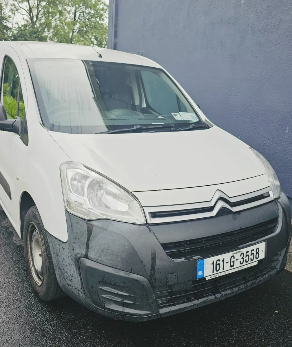 Citroën Berlingo 3 SEATER  Auto 1 OWNER - Image 1