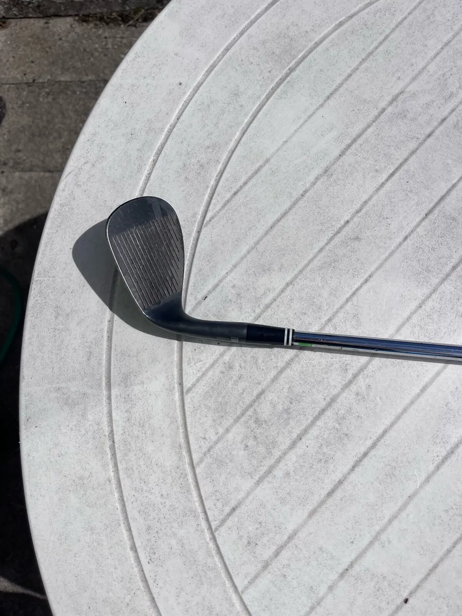 Cleveland 48 Degree Wedge - Dynamic Gold Shaft - Image 2