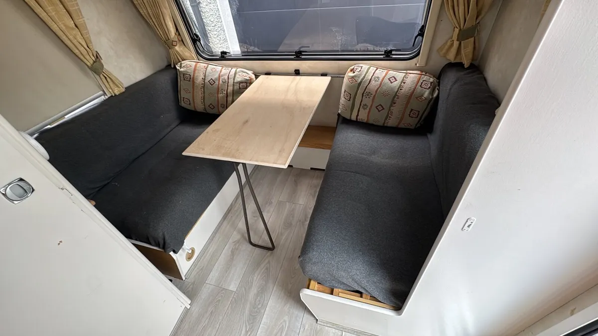 Caravan - 4 Berth - Image 3