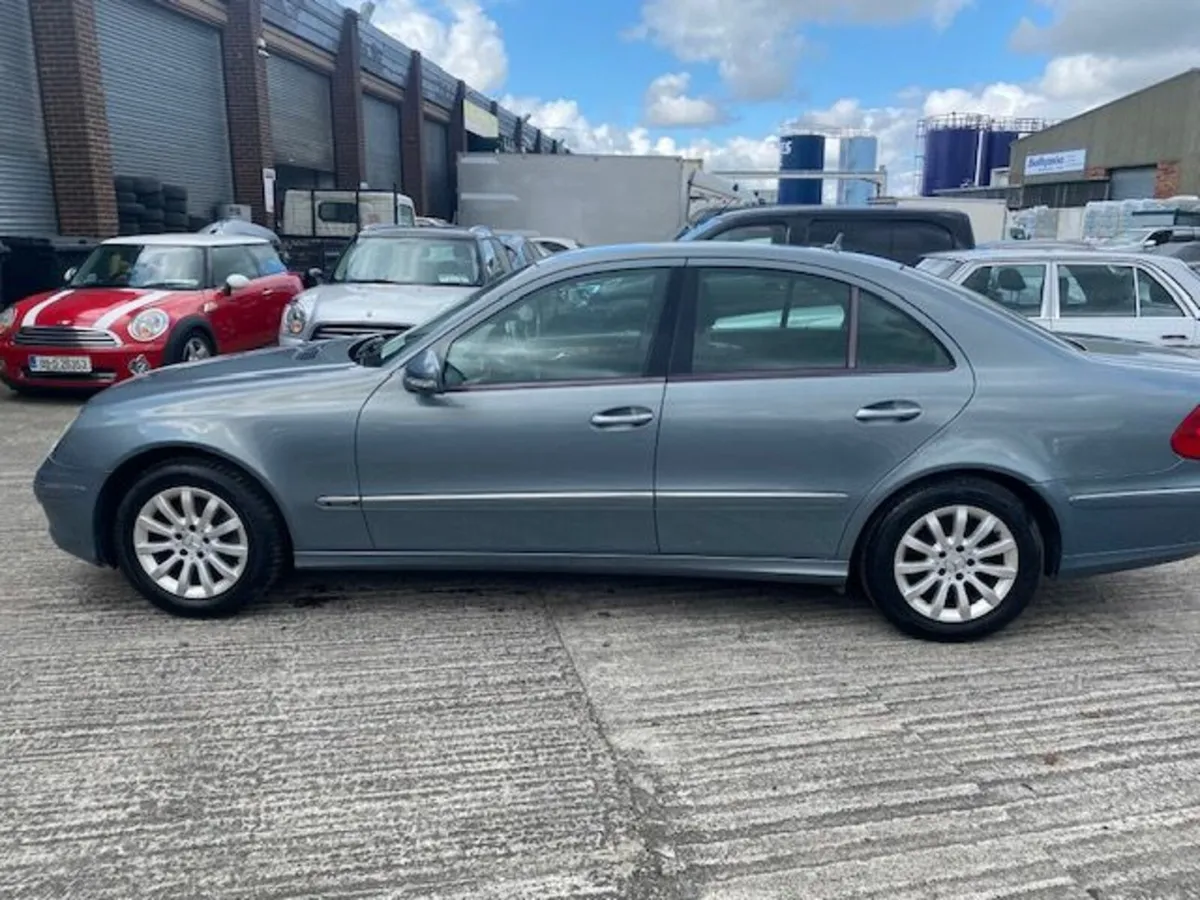 Mercedes-Benz E-Class 2007 - Image 4