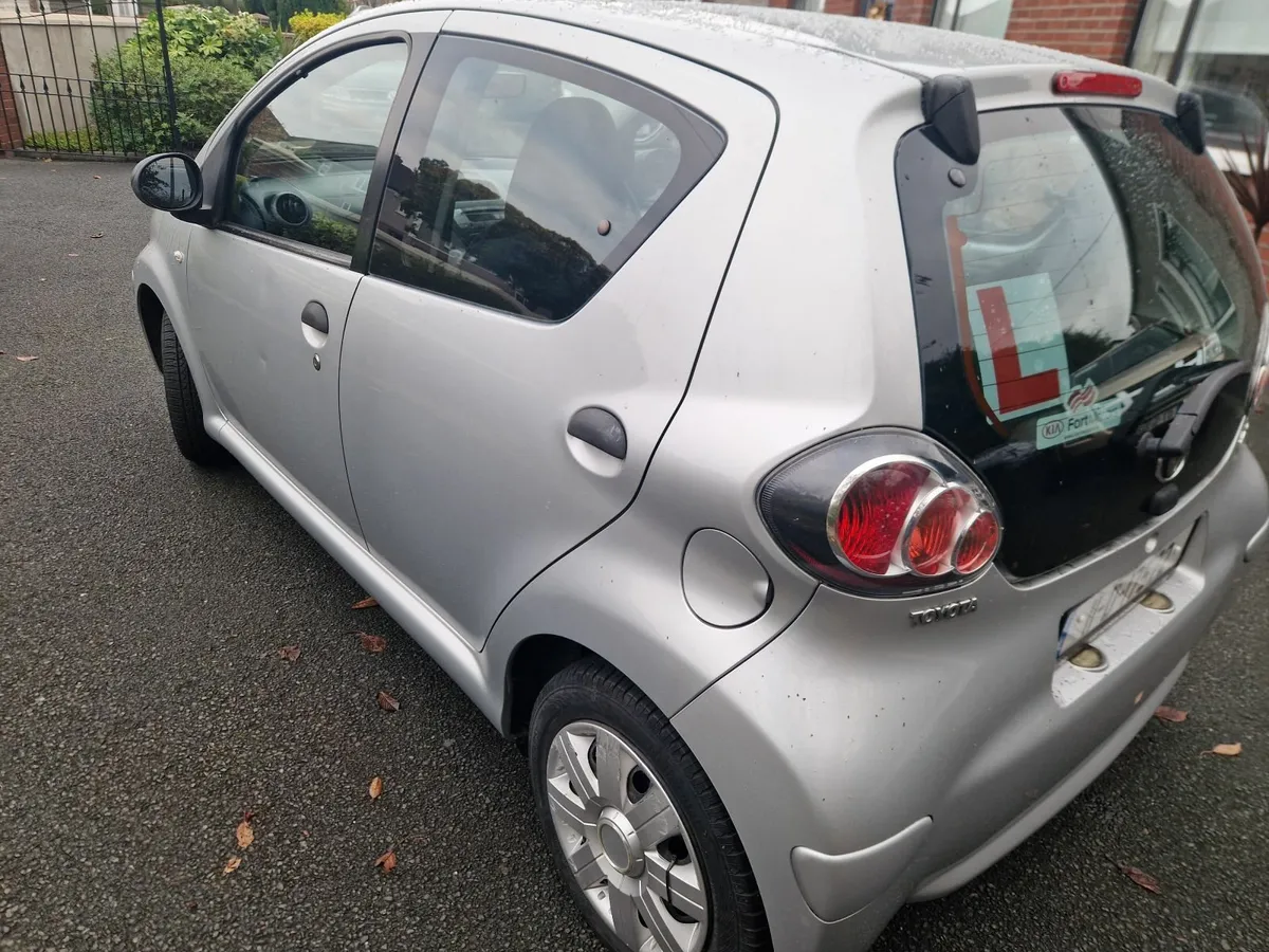 Toyota Aygo 2011 - Image 4