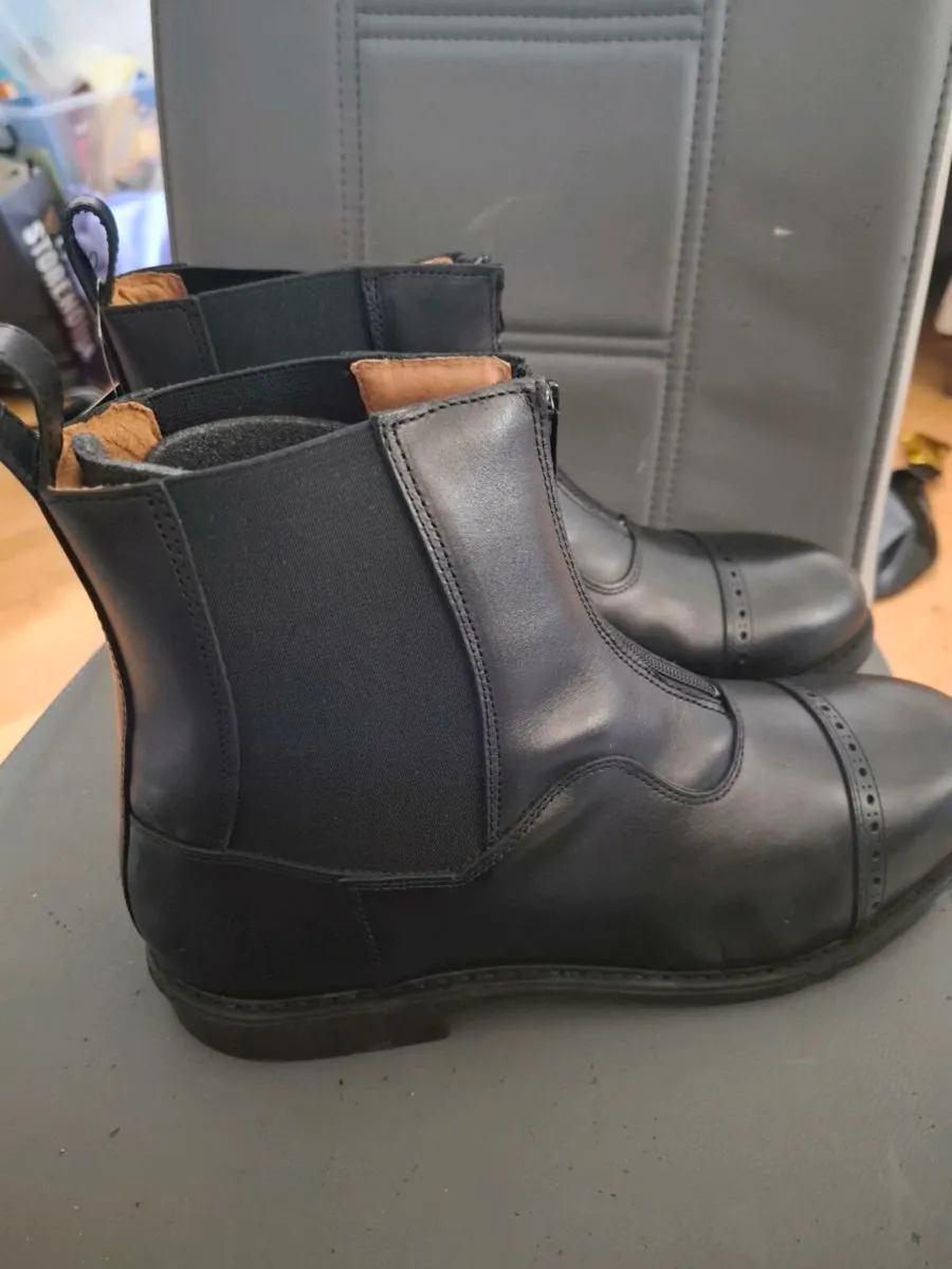 Equestrian boots - Image 3