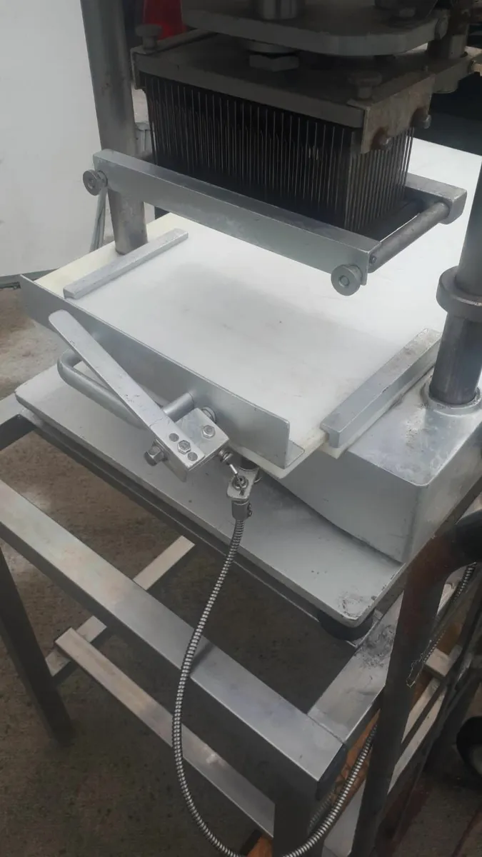 Electric Meat Tenderizer - Image 1