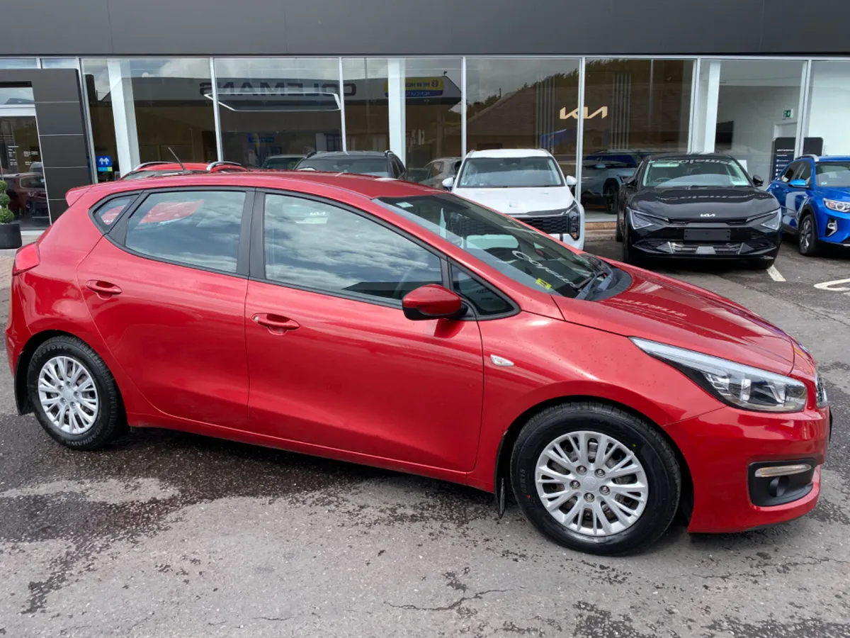 Kia Ceed TX 1.4 Petrol  2017 (172) LOW MILEAGE - Image 2