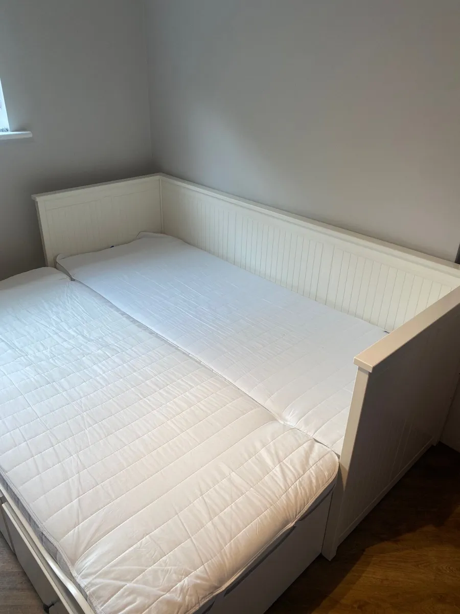 Hemnes Day bed / sofa bed white - Image 3