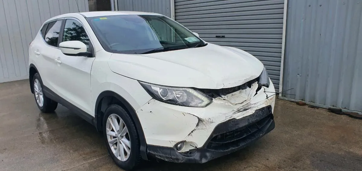 152 NISSAN QASHQAI DIESEL AUTO - Image 1