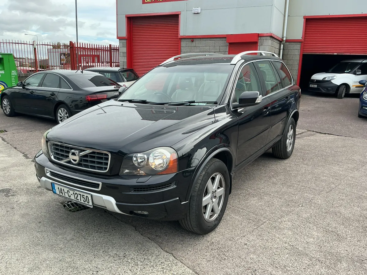 141 Volvo jeep 7 seats no damage - Image 4