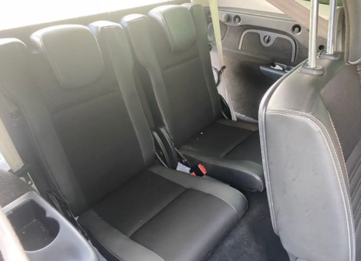 Renault Grand Scenic 2014 – 7 Seater - Image 4