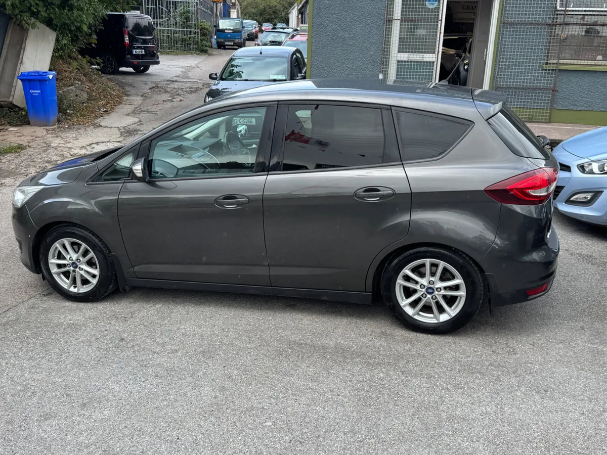 Ford C-Max Ideal Family car - Image 3
