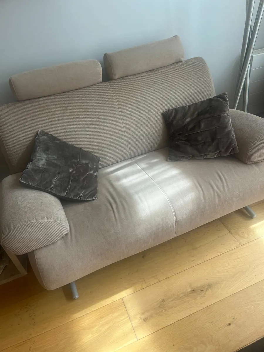 living room furniture - Image 1