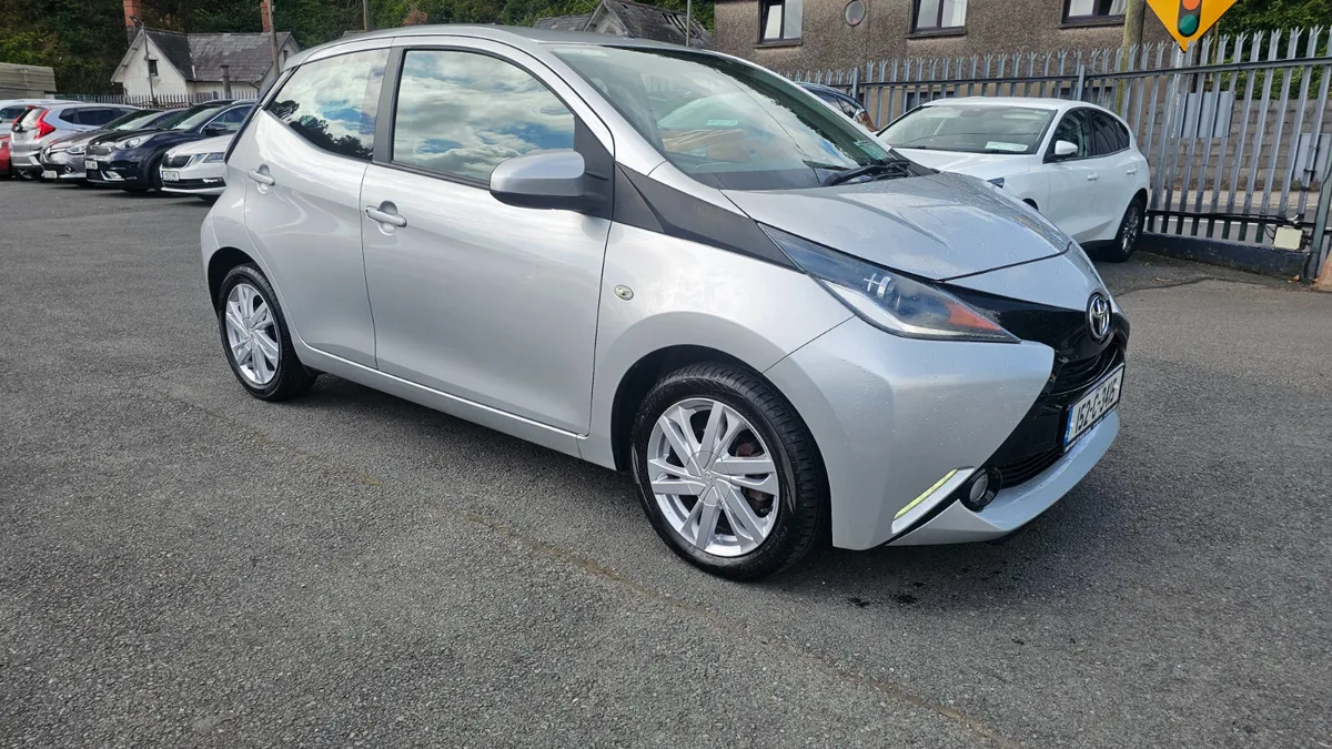 Toyota Aygo 2015 1.0 VVT-i x-play+ - Image 1