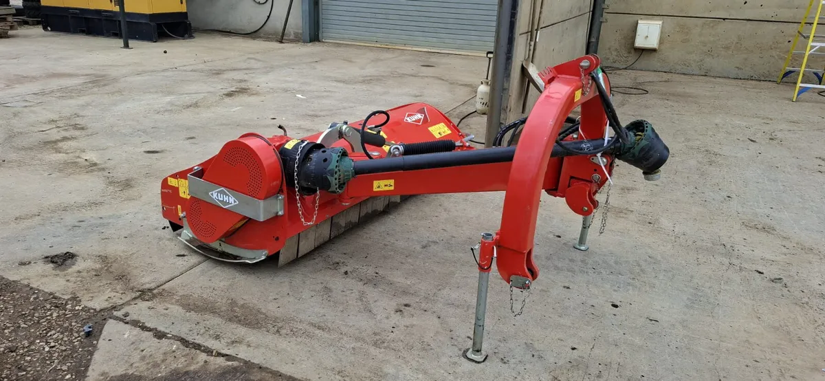 KUHN TBE222 Z LINKAGE FLAIL MULCHER, AS NEW - Image 2