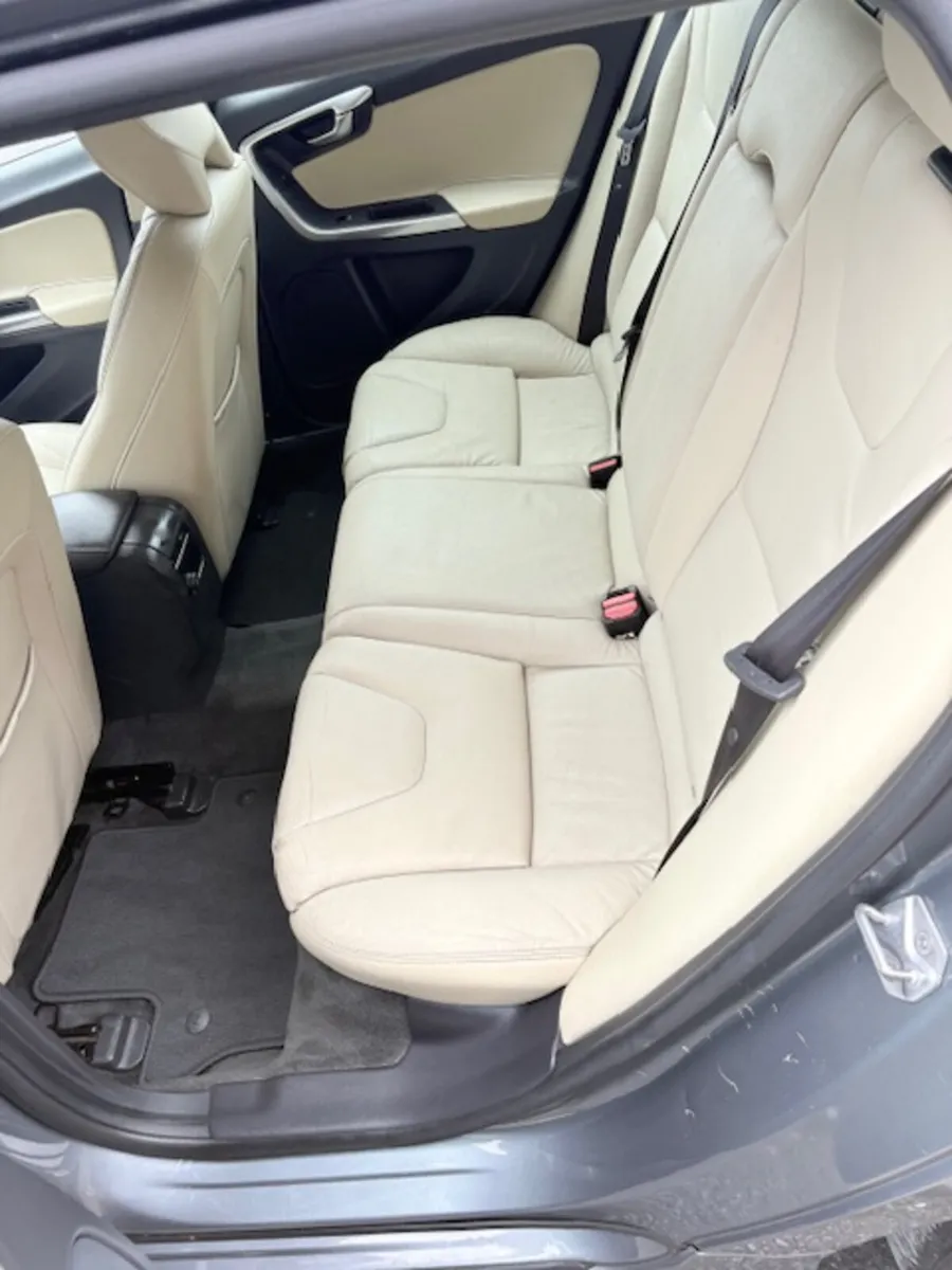Volvo V60 2016 - Image 3