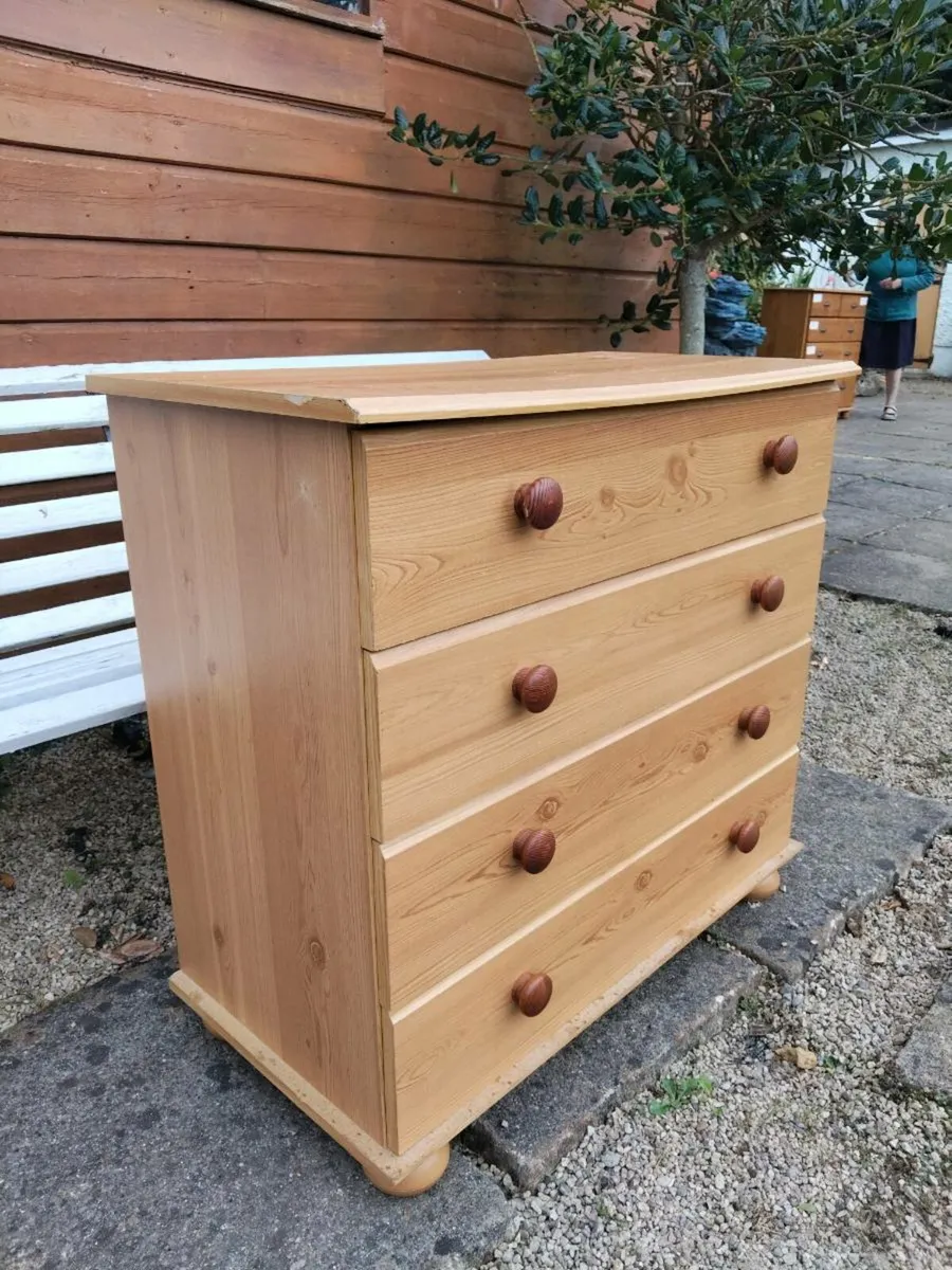 4 drawer Chest - Image 3