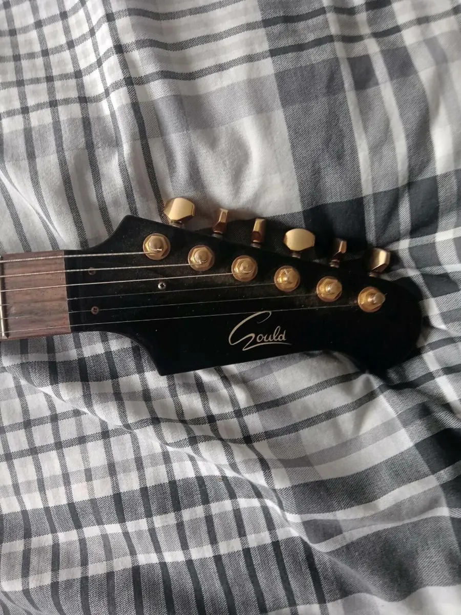 Guitar - Image 4