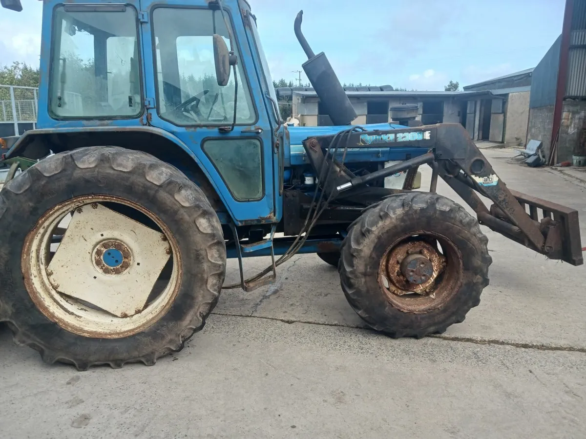Ford tractor - Image 2