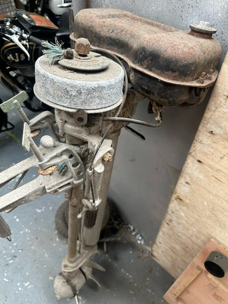 Seagull Silver Century Plus Vintage Outboard Motor - Image 1