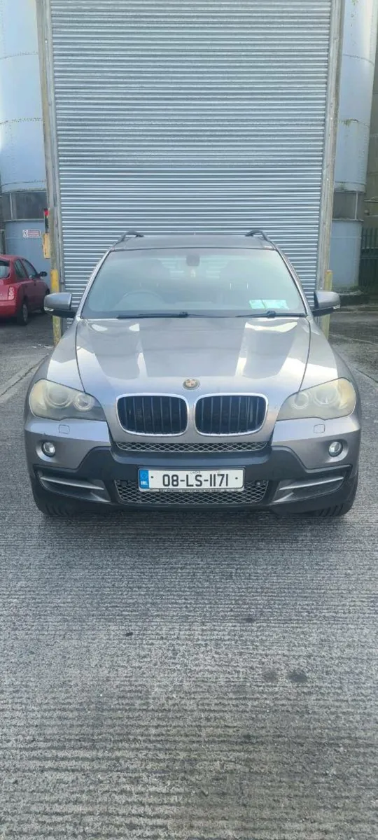 BMW X5 - Image 1
