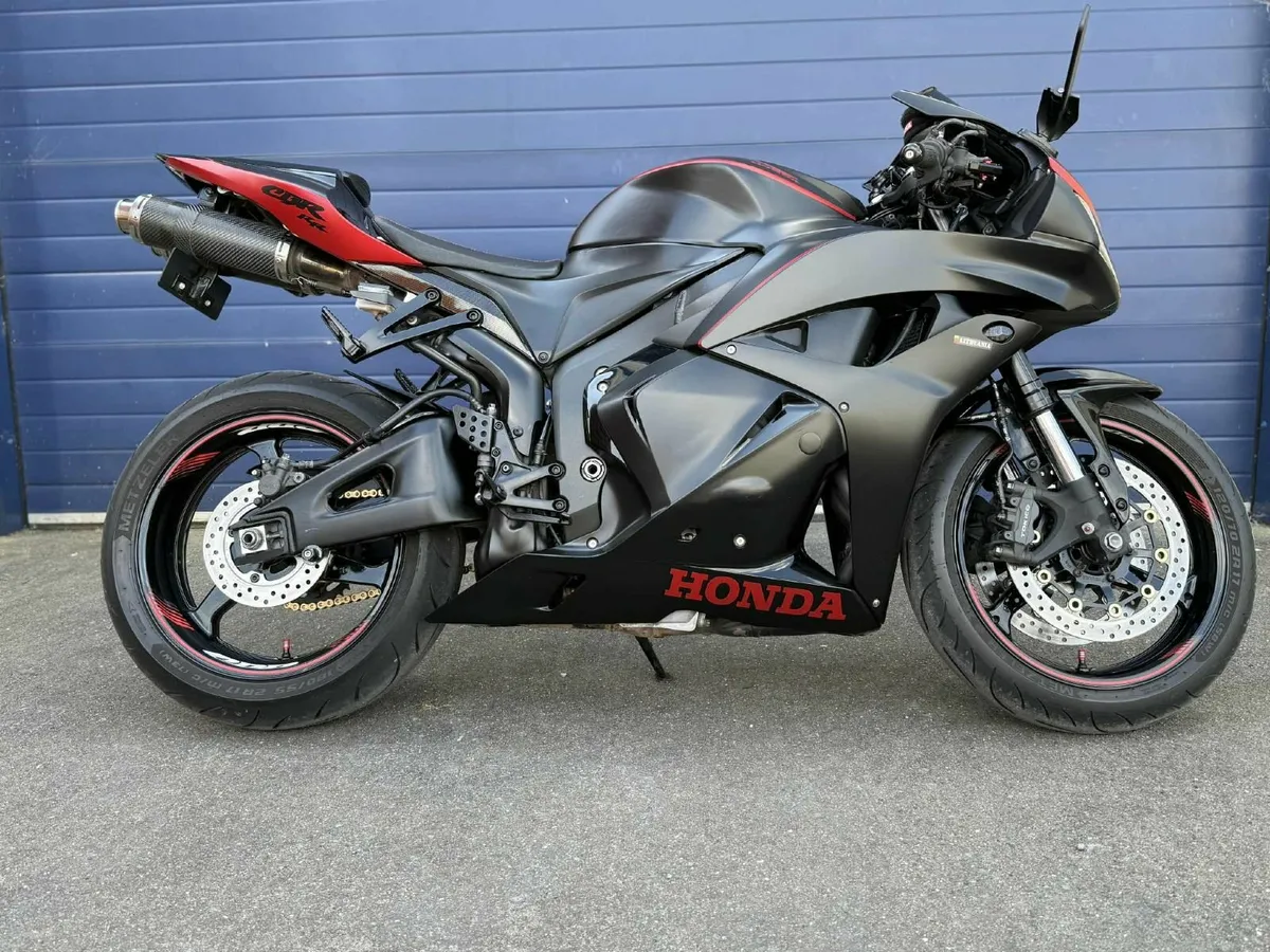 Honda CBR600RR - Image 1