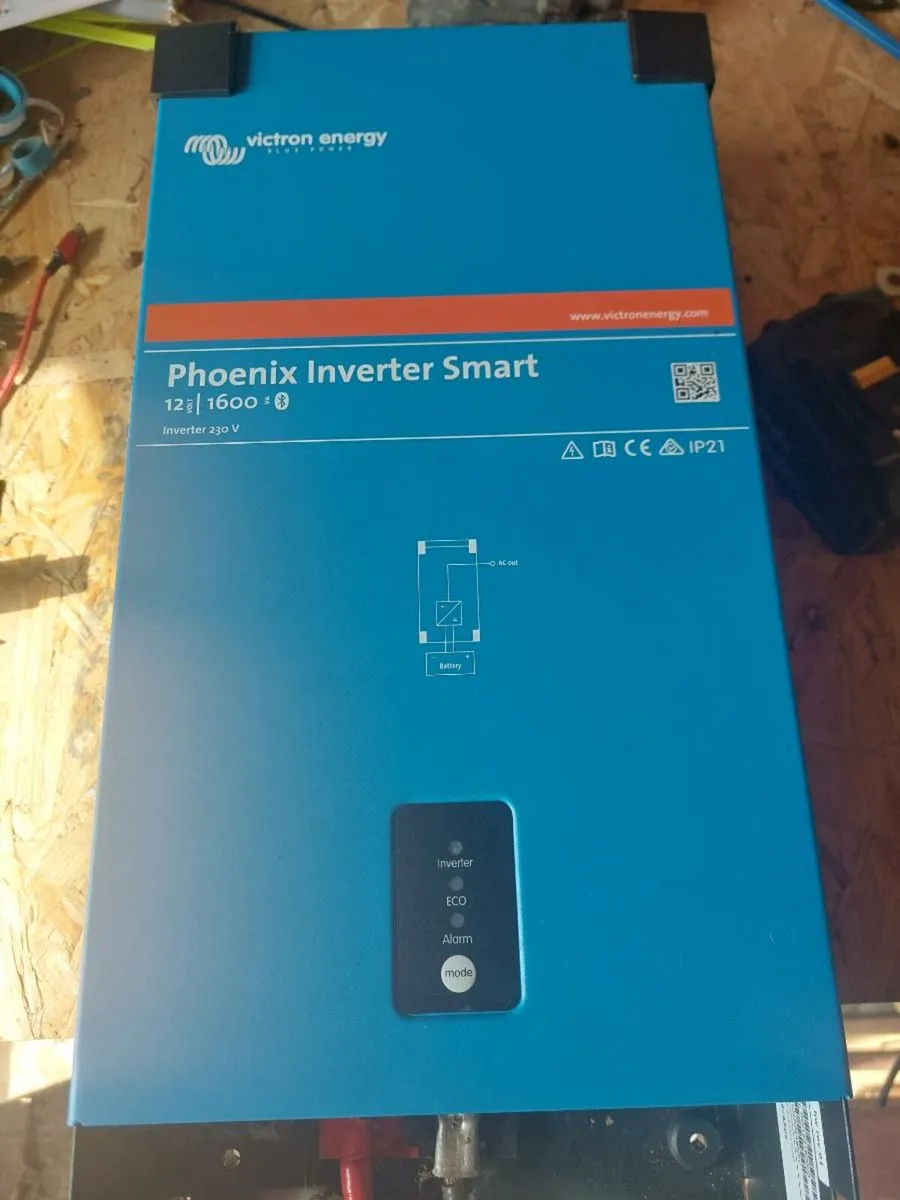 Victron 1600va Phoenix Inverter Smart (Bluetooth) - Image 1